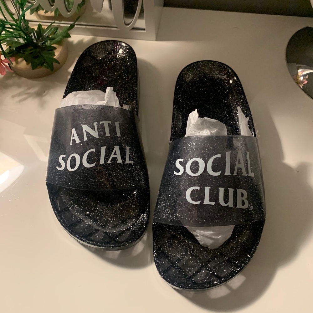 🎉HOST PICK! NEW! Anti Social Social Club slides! Price is FIRM - Picture 8 of 12